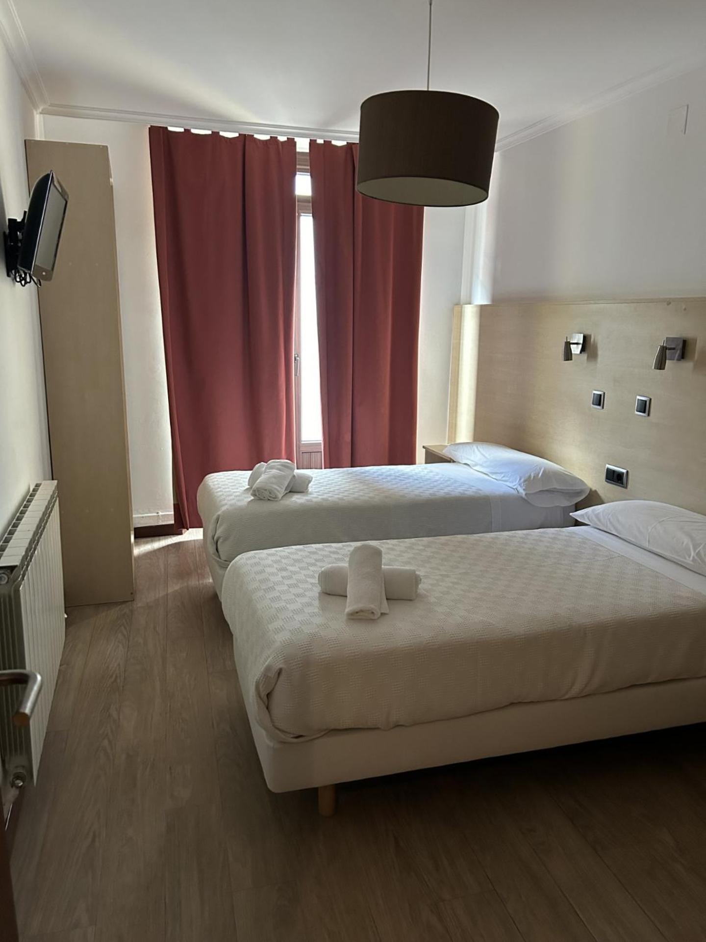 מלון פמפלונה Casa Otano מראה חיצוני תמונה